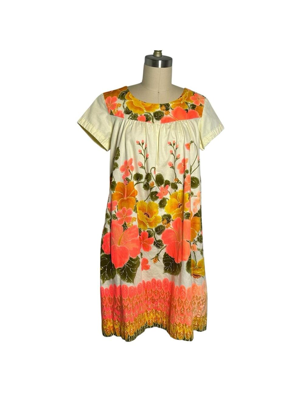 Vintage 60s Hawaiian Dress Small Ui-Maikai Neon Tropical Floral Mod Mini Hawaii